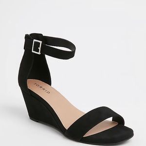 BLACK FAUX SUEDE ANKLE STRAP DEMI WEDGE (WW)